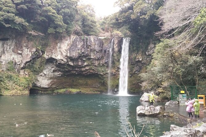 Full-Day Private Taxi Tour South of Jeju Island - Stop 3: Daepo Haean Jusangjeolli Cliff, Columnar Rock by the Sea