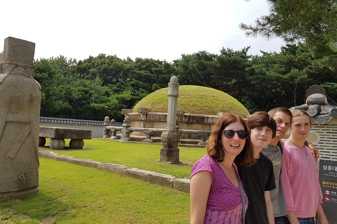 Gangnam Tour(Inc. Dinner & Drink) _ The past and present of Korea - Seolleung and Jeongneung UNESCO tomb stroll: the one you should not rush
