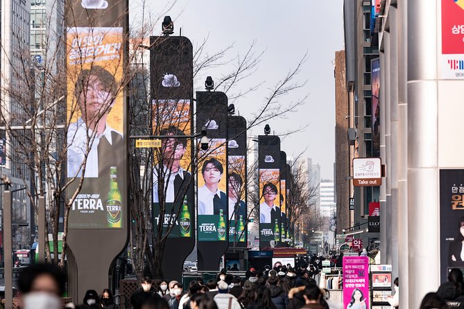 Gangnam Walking Tour on Youth and Society in Seoul Korea - 호텔시애틀 Love Hotels: Relationships With a Side of Survival