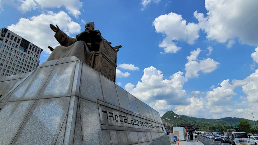 Gyeongbokgung Palace, Jogyesa Temple and Cheongwadae Tour - Jogyesa Temple and the head temple of the Jogye Order