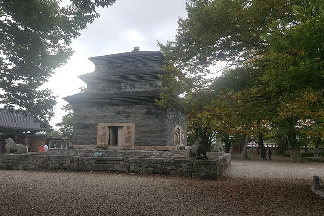 Gyeongju UNESCO Sites Tour by KTX train; The Museum Without walls - Cheomseongdae Star Gazing Tower: The 634 Astronomy Story in Stone