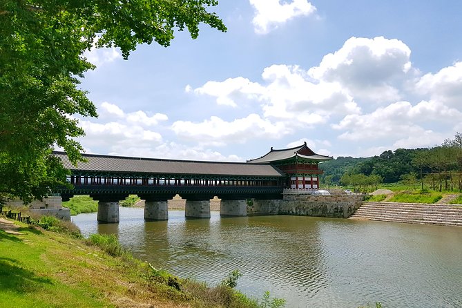 Gyeongju UNESCO World Heritage Sites and History Full-Day Tour with Lunch - Daereungwon Tomb Complex: 23 Silla tombs and a sense of scale
