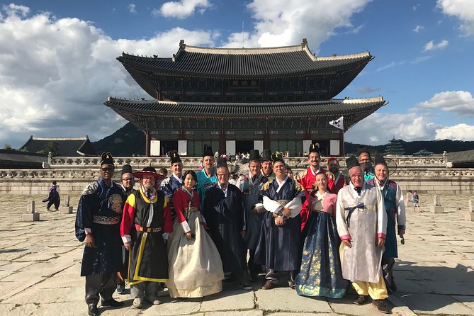 Half day Morning Seoul City Tour(Temple & Gyeongbok Palace) - National Folk Museum of Korea: How People Really Lived