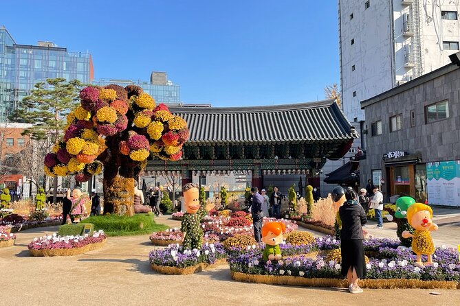 Half day Morning Seoul City Tour(Temple & Gyeongbok Palace) - Cheongwadae Sarangchae Pass-By: The Blue House From the Outside
