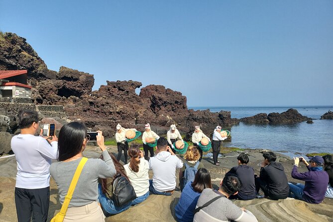 Half or Day Tour For Cruise customers arriving at Gangjeong Port - Seogwipo Maeil Olle Market: where you actually eat like Jeju