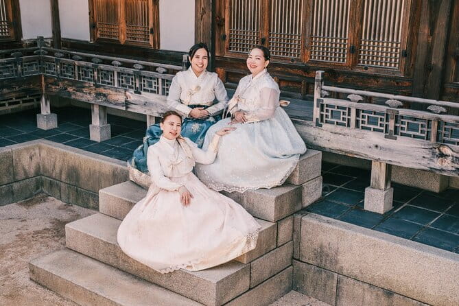 Hanbok Photoshoot and History Tour at Gyeongbokgung Palace - Gyeonghoeru Pavilion, ponds and trees for calmer nature shots
