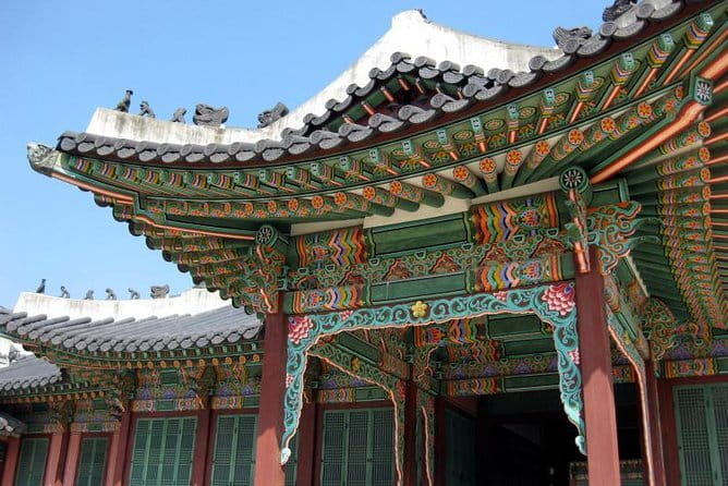 Hanbok Photoshoot and History Tour at Gyeongbokgung Palace - Should you book this Hanbok Photoshoot and History Tour?