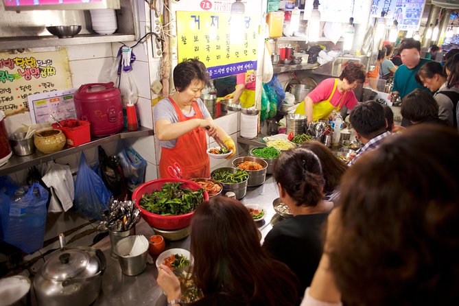Heart of Seoul - Seoullo 7017 and Namdaemun Market: from elevated walkway vibes to real street food