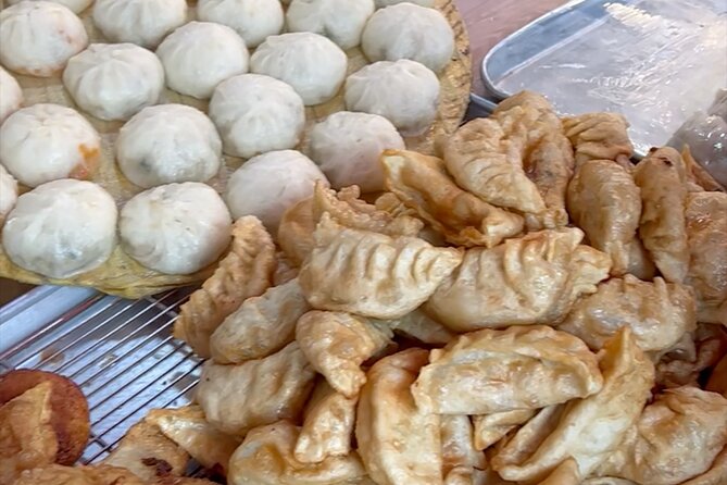Hidden Street Food food tour in Seoul - What the small group vibe changes on a food tour