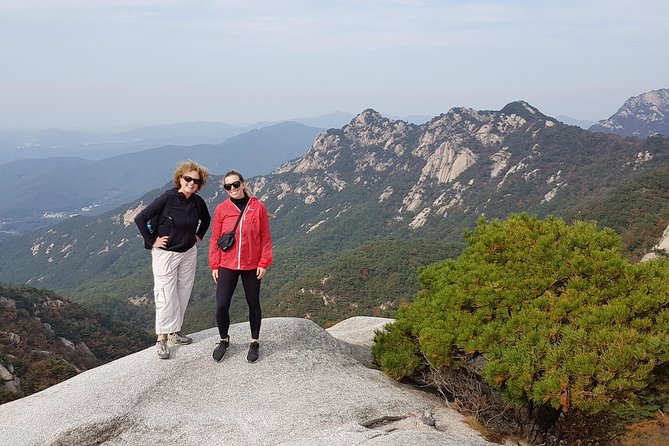 Hike at Mt. Bukhansan National Park with professional Guide(including Lunch) - Getting Picked Up at 9:00 am and Reaching the Trail Quickly