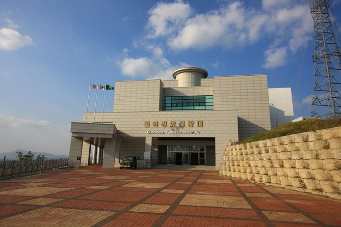 Into DMZ: 2nd Tunnel, Hantangang & Scenic Wonders Tour from Seoul - Guides, group size, and why the day feels smoother than you expect