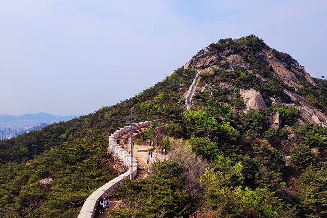 Inwangsan hike & historical sites - Traditional snacks on the trail: small, useful, and very Seoul