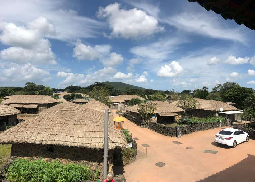 Jeju: East of Jeju Island Bus Tour from Seogwipo City - Seongeup Folk Village: where tradition feels like a living place