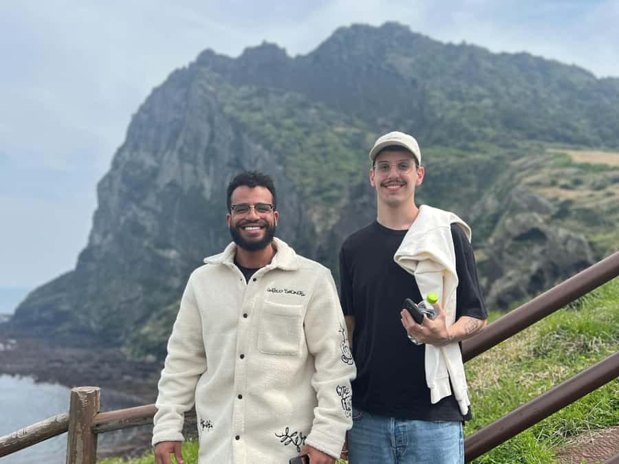Jeju: Eastern UNESCO Join in Tour (Seongsan, Haenyeo) - Seongsan Ilchulbong hike: the UNESCO moment