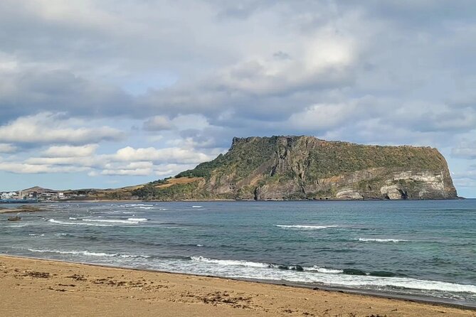 Jeju English Private Taxi Tour(1day, 2days, 3days & 1 to 12pax) - The one-direction strategy that keeps your day efficient