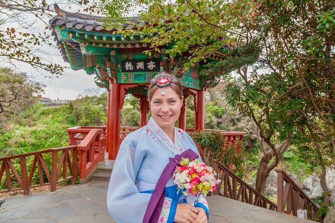 [Jeju] Hanbok Private guide tour & photo session in beautiful Yongduam rock, - Price and timing: is $77 worth it in Jeju?