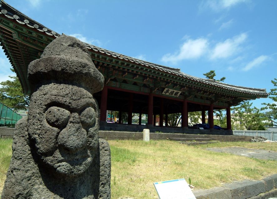 Jeju Island: Customized Private Full-Day Van Tour - Seongsan Ilchulbong UNESCO sunrise peak: hiking time and big viewpoints