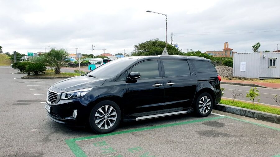 Jeju Island: Customized Private Full-Day Van Tour - Customization options: Oreum trekking, horseback riding, and cultural village time