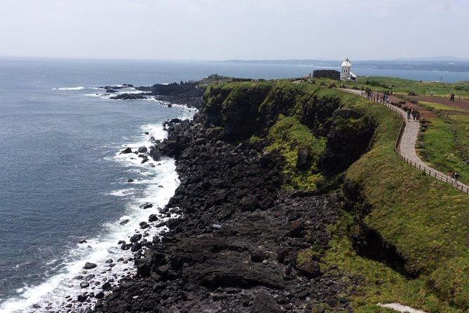 Jeju Island Private Taxi Tour : UNESCO Day Tour - Seongsan Ilchulbong UNESCO: tuff-cone views plus the Women Diver show