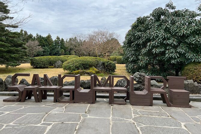 Jeju island Private Tour - UNESCO Day Tour & Haenyeo Performance - Jeongbang Waterfall and Oedolgae: sea drama in the best kind of short stop