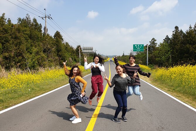 Jeju island Private UNESCO Tour - For Cruise customer - Sangumburi Crater and the “worth a quick stop” energy