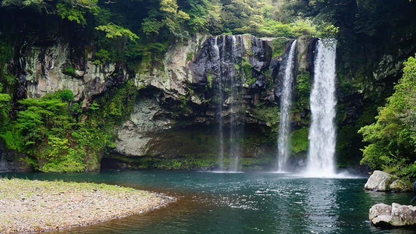 Jeju Island: Southern Top UNESCO Spots Tour - Ending the Day at Shilla Duty-Free or Jeju Dongmun Market