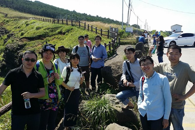 Jeju island: Van tour with a guide who the most loves JEJU - Seongsan Ilchulbong Peak, UNESCO geology plus a haenyeo-style performance