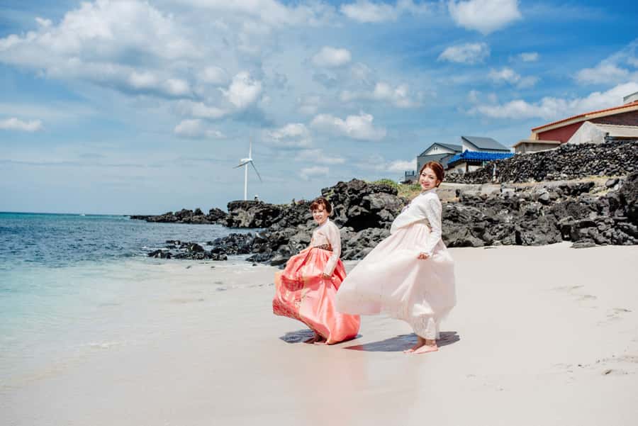 Jeju Premium Small Group UNESCO Day Tour - East - Pickup and Getting to the Start Without Stress