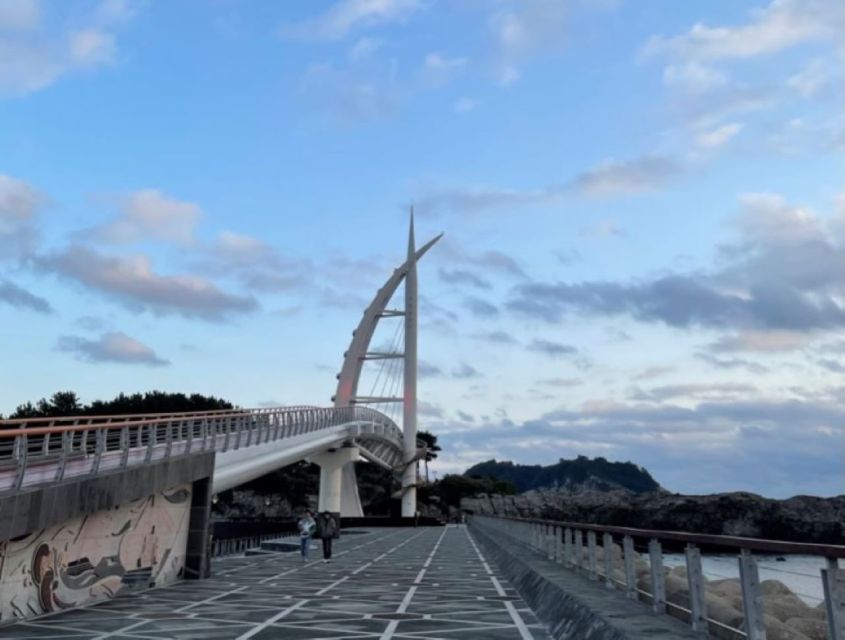 Jeju: Seogwipo City Walking Tours with Sunset - Key highlights worth showing up for