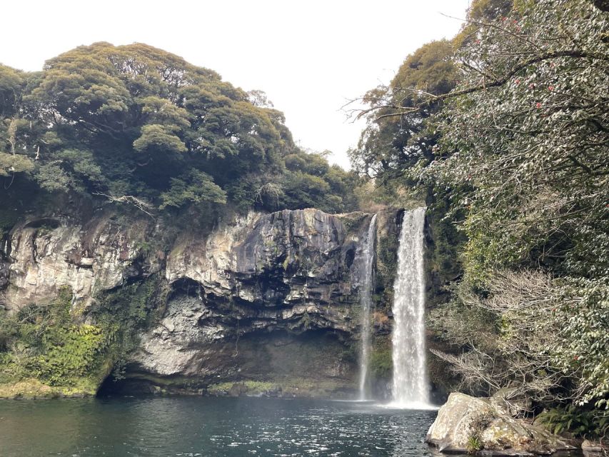 Jeju: Seogwipo City Walking Tours with Sunset - Cheonjiyeon Falls: start here, not the Jungmun one