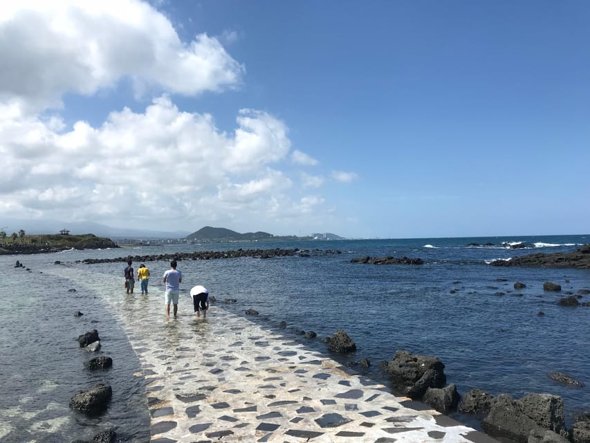 Jeju: West of Jeju Island Bus Tour from Seogwipo City - FAQ