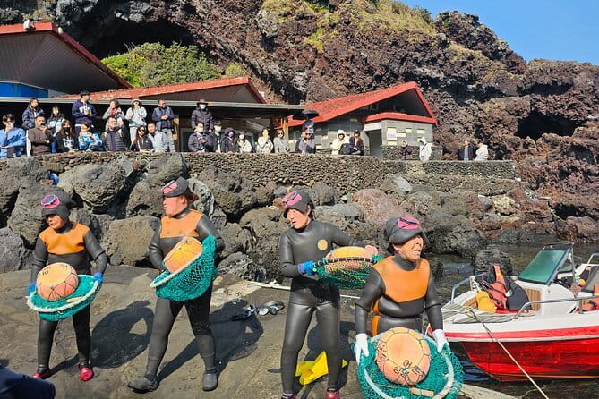 Jeju WEST&SOUTH One Day Tour with MT.halla & Aewol - Daepo Haean Jusangjeolli Cliffs: Volcanic Columns That Look Unreal