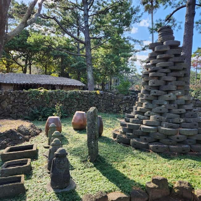 Jeju: Western & Southern Jeju Hydrangea Festival Tour - Hyeopjae Beach: the west-coast warm-up photo stop