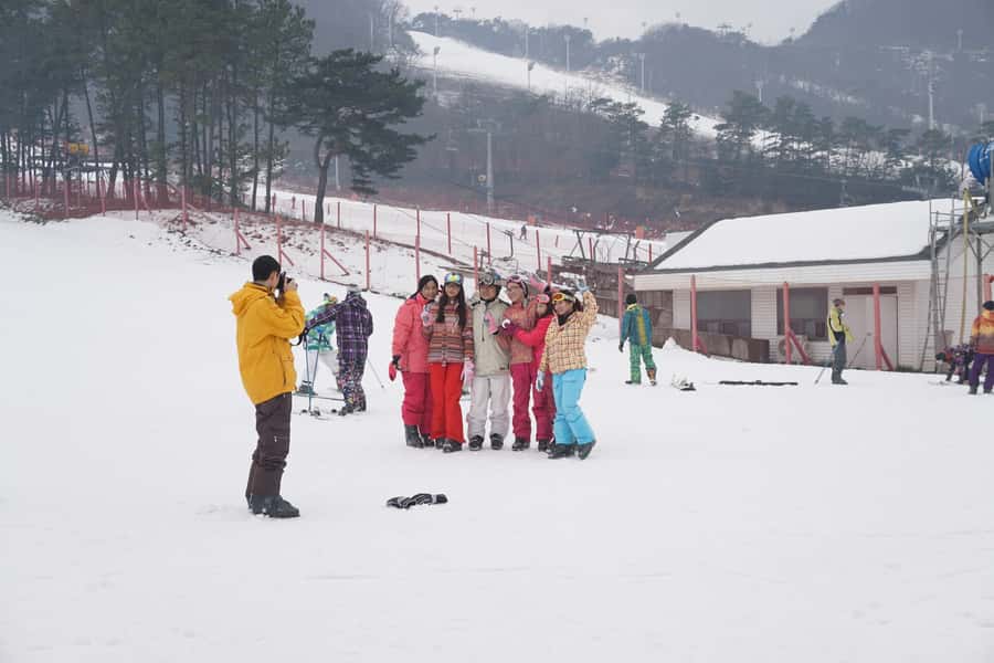 Jisan Forest Resort: Ski Full-Day Tour or Shuttle from Seoul - Getting to the Resort: Pickup Timing, Coach Ride, and On-Time Runs