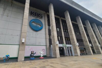 K-POP Experience in Seoul: Real K-POP Agency & Fan Culture