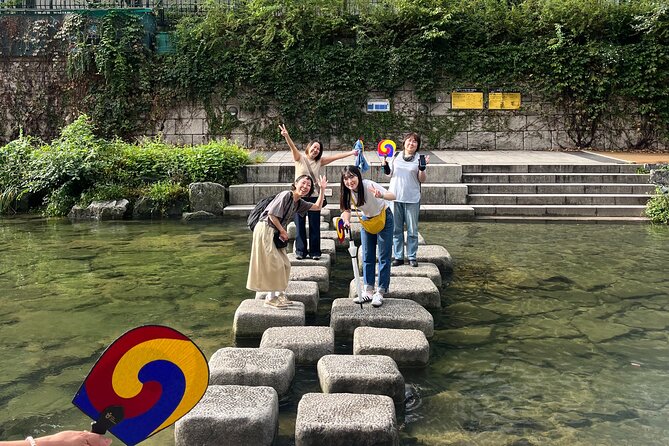 [Koreabylocal] Night Walk and Korean Barbaeque time with local - A 6:00 pm night start at Gwanghwamun, Line 5 Exit 5
