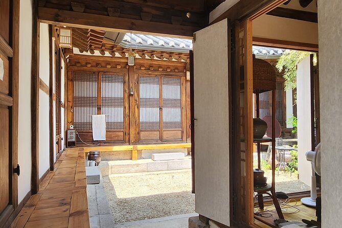 Korean Brewery - Bukchon-to-Workshop Energy: Why This Seoul Brewery Tour Feels Local