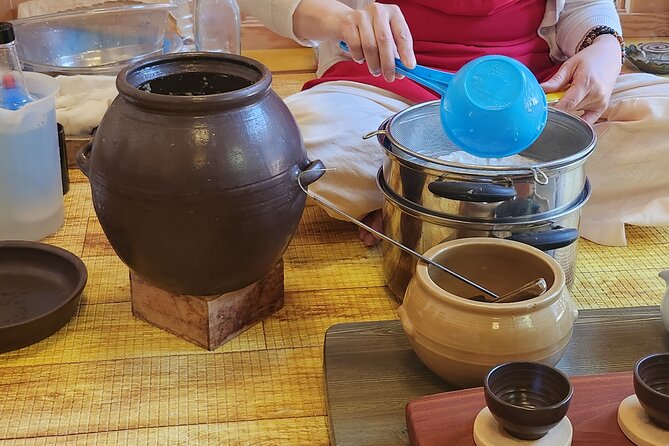 Korean Brewery - Tasting Makgeolli, Yakju, and Artisan Soju: What You Learn in Real Time