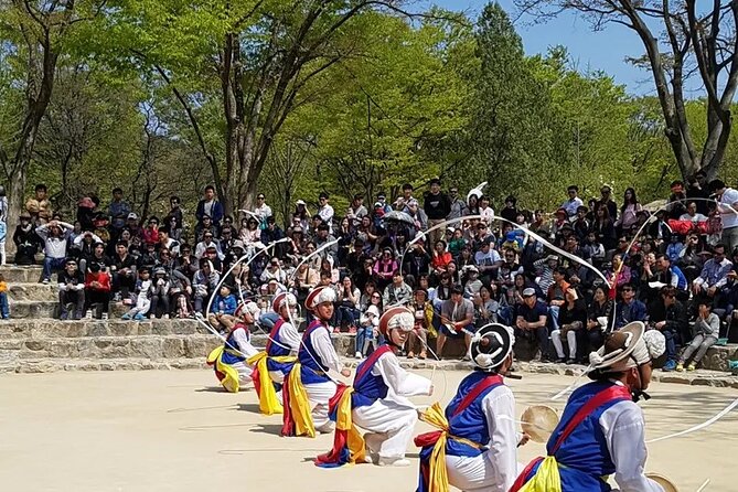 Korean Folk Village Afternoon Half day Tour - Traditional market and farm music: The small details that make it feel real