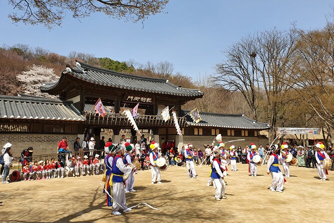 Korean Folk Village Half-day Guided Tour from Seoul - The performances: folk music, dance, and tightrope acts when weather cooperates