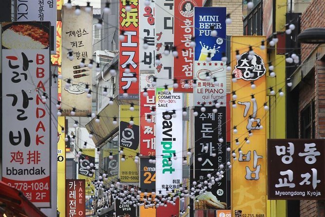 Korean History & Heritage Tour - Bukchon Hanok Village: Traditional Homes Still Used by Real People