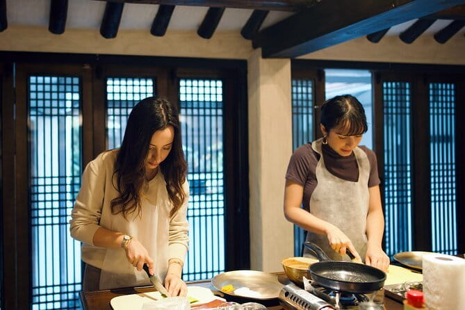 Korean Home Style Cooking Class in Gangnam Seoul - Best time to go: lunch session or dinner session