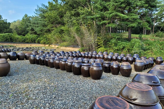 Korean Pottery Town Tour with the pottery class from Busan - The pottery class: what you make and how the weekday rule affects you