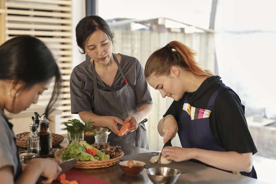 Korean Premium & Original Cooking Class Experience in Hanok - Your second dish choices: Jeyuk-bokkeum, Japchae, or Bulgogi