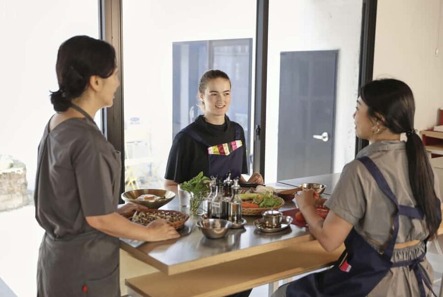 Korean Premium & Original Cooking Class Experience in Hanok - Chef-led instruction that actually answers the practical questions