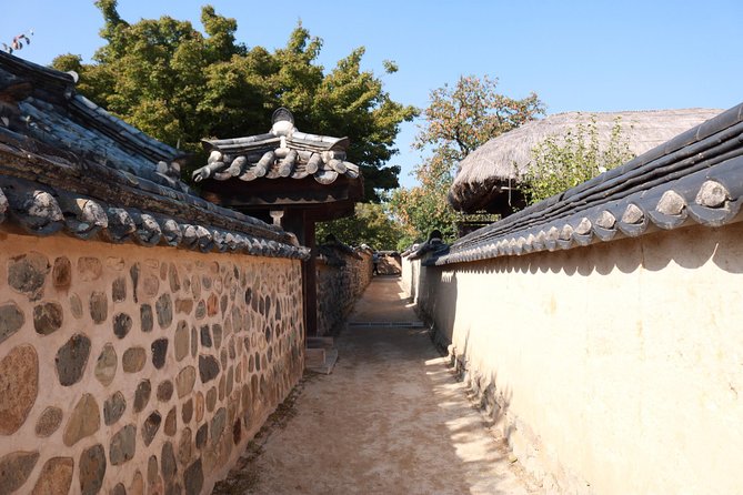 Korean UNESCO World Heritage Tour including Gyeongju, Andong and Daegu(2N3D) - Day 3 Haeinsa and Daegu: the Koreana Tripitaka and Seomun Market