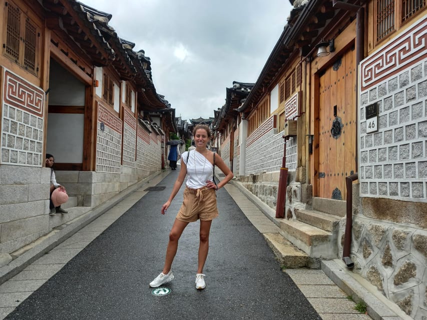 Layover tour to Gyeongbokgung-Folk Museum-Bukchon-Insadong - Jogyesa Buddhist Temple and Insadong: Calm, Culture, and a Little Street Energy