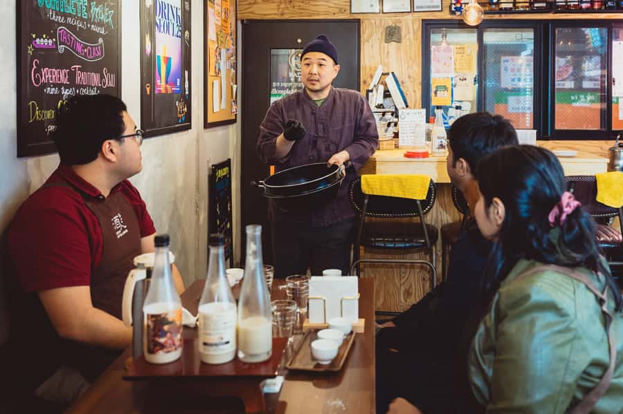 Learn and Craft Makgeolli in a Traditional Brewery - Entering Ahyeon Market, and finding Baekusaeng Makgeolli