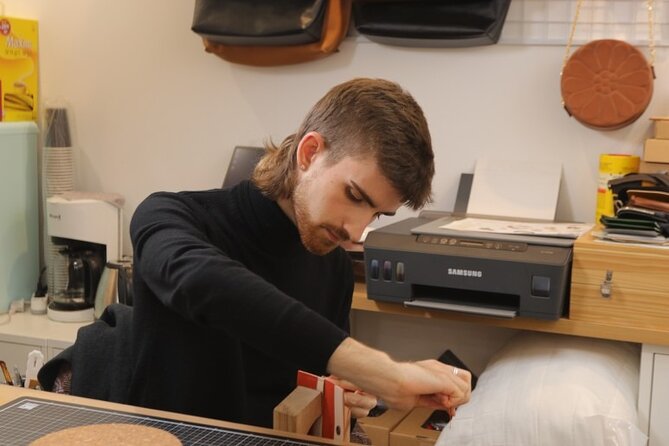 Leather Products Workshop in Seoul - Choosing Your Project: Cardholders, Wallets, Tags, and AirPods Cases