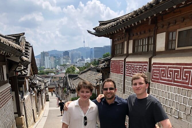Lee’s Private 4-hour Customized Seoul Tour - Markets, Temples, and Old Streets Without the Guesswork